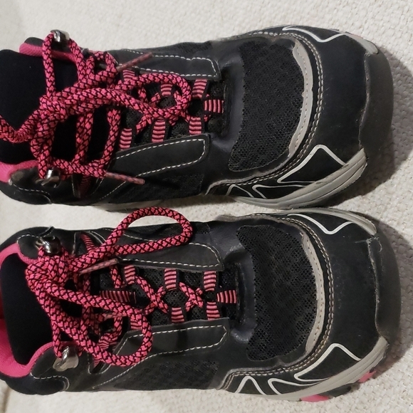 Pink and black snickers kids size 3 - Picture 6 of 8